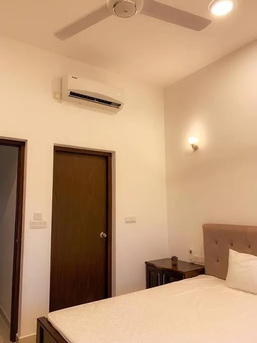 Masa Beach Front Apartment Uswetakeiyawa Ja-Ela