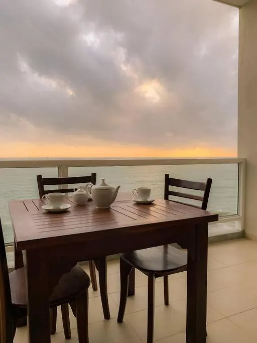 Masa Beach Front Apartment Uswetakeiyawa Ja-Ela