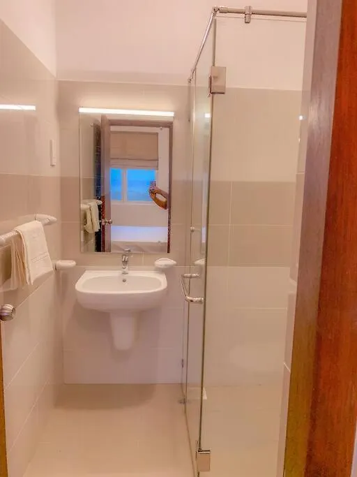 Masa Beach Front Apartment Uswetakeiyawa Ja-Ela