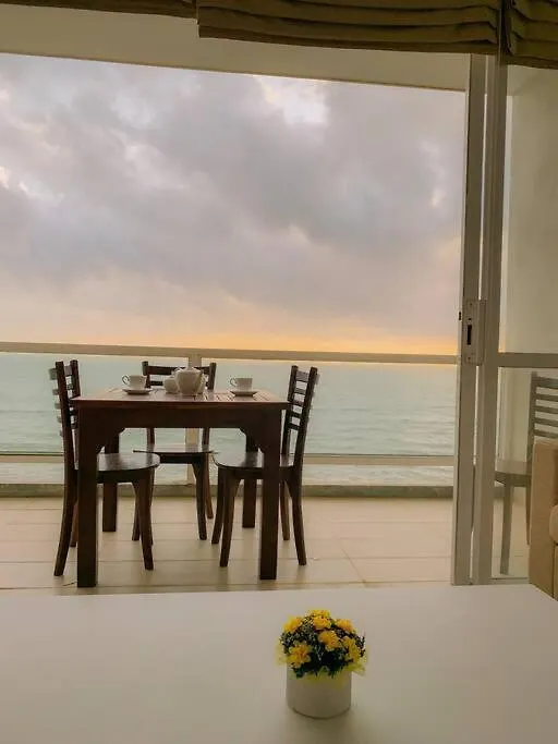 Masa Beach Front Apartment Uswetakeiyawa Ja-Ela