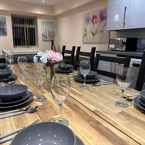 5-bed-5-bath-brick-lane-central-london-e1.cambridgehotelsuk.com/