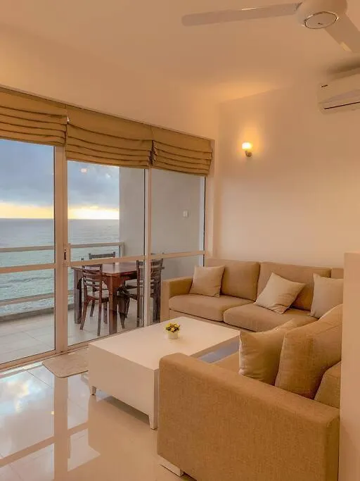 Masa Beach Front Apartment Uswetakeiyawa Ja-Ela